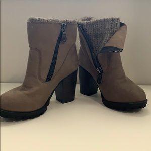 Mossimo wool lined booties. Never worn.